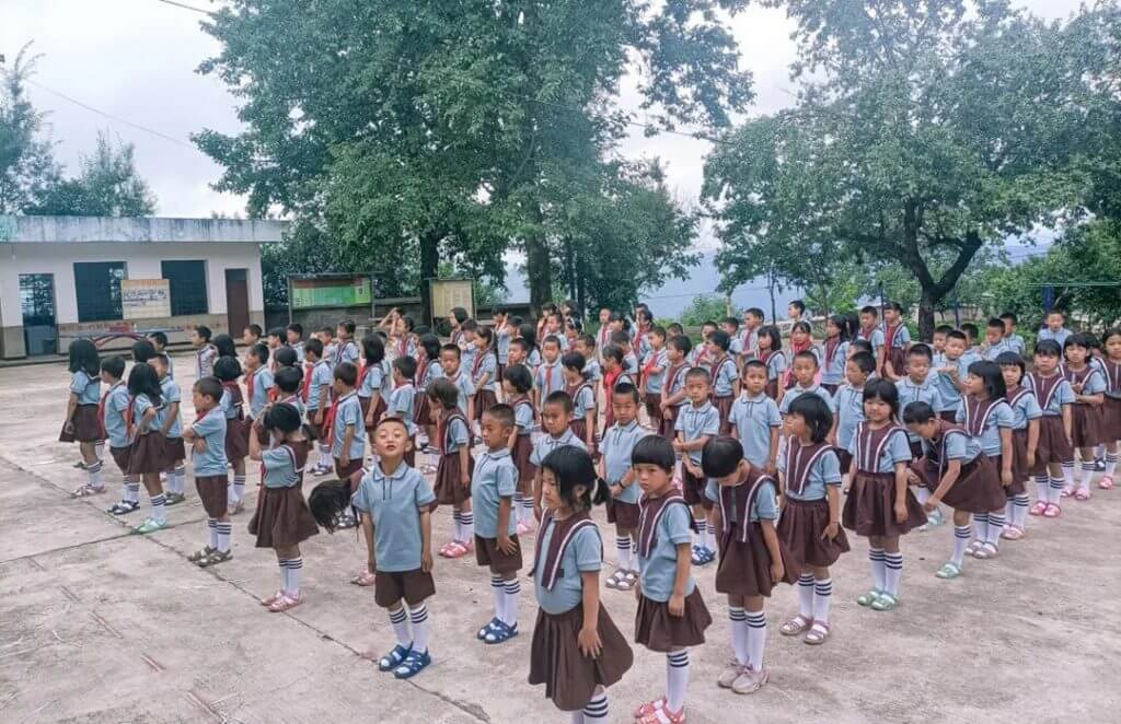 瑞技企业社会责任之与慈善组织合作为云南省农村小学的孩子准备儿童节礼物