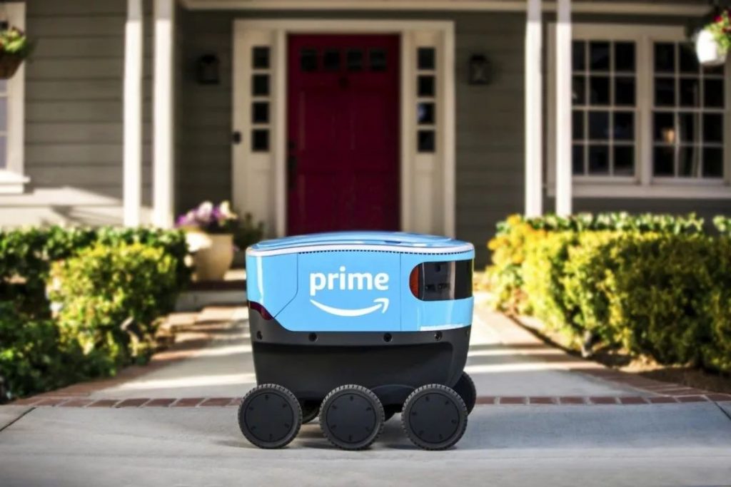 Amazon 使用机器人，协助其递送包裹
