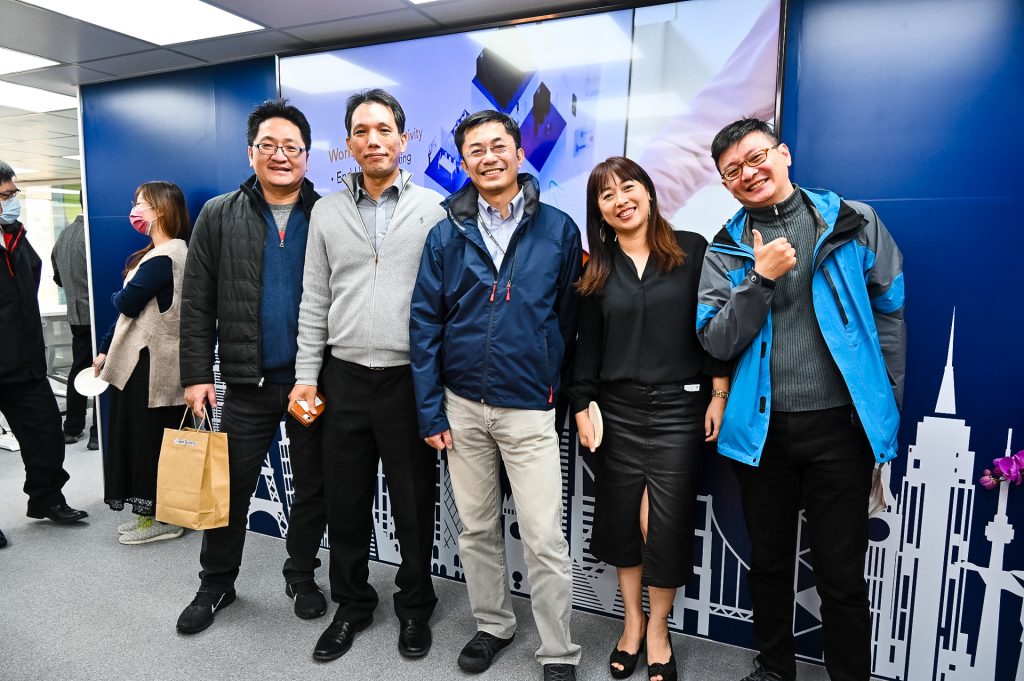 诸多企业客户和知名 IT 原厂合作伙伴前来祝贺，参与Rahi Taipei乔迁开幕酒会，与瑞技台北团队共襄盛举